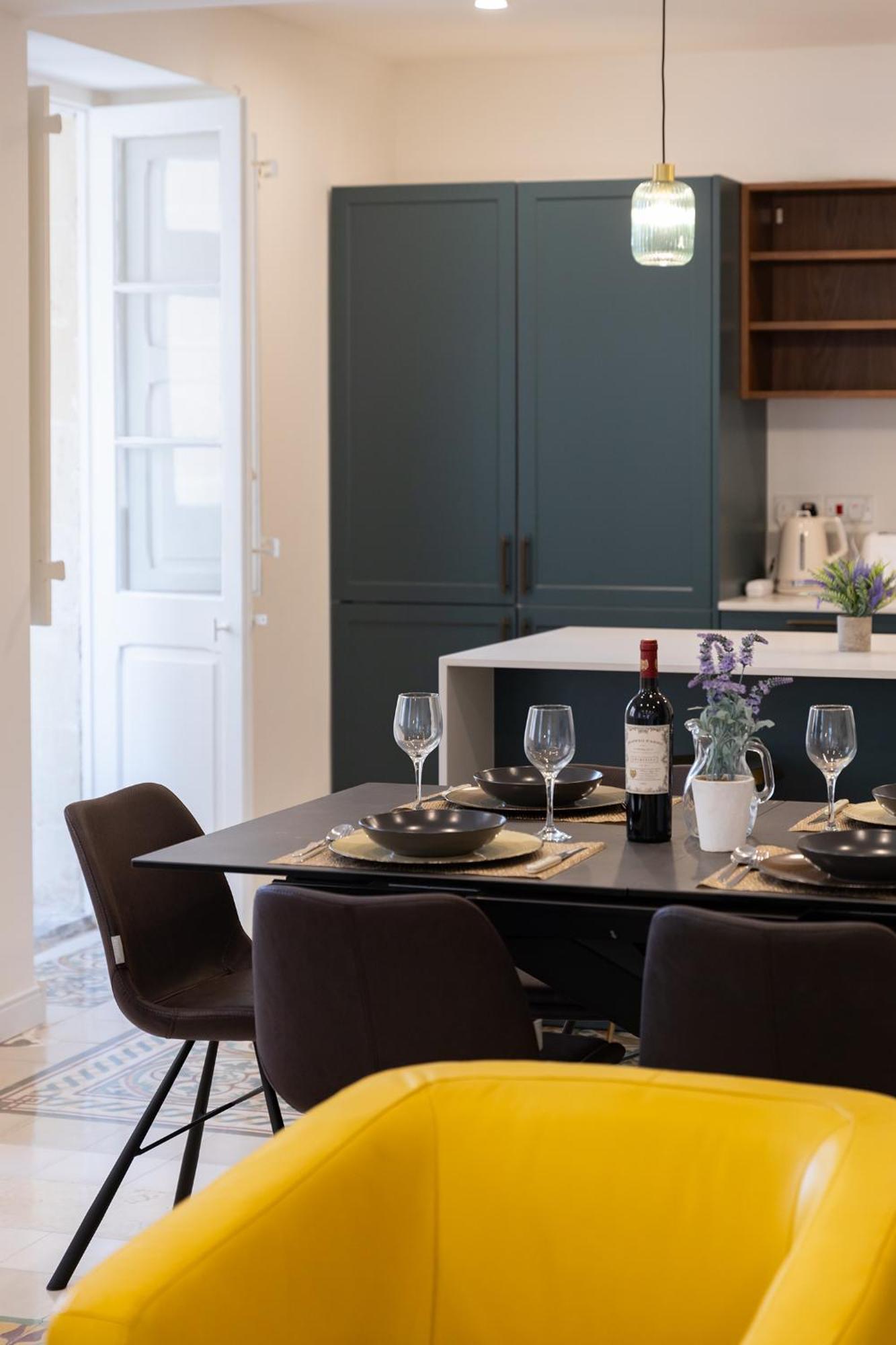 Florette Suite Designer Finish With Stunning Lounge Terrace By Arcobnb Il-Furjana Exteriör bild